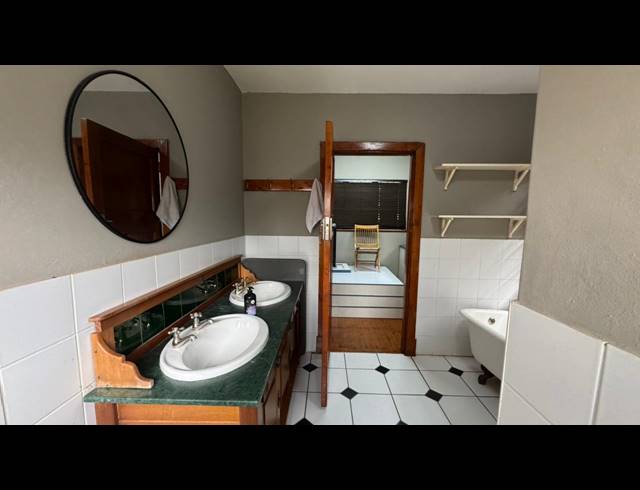 48M² BUSINESS TO LET IN SCOTTSVILLE